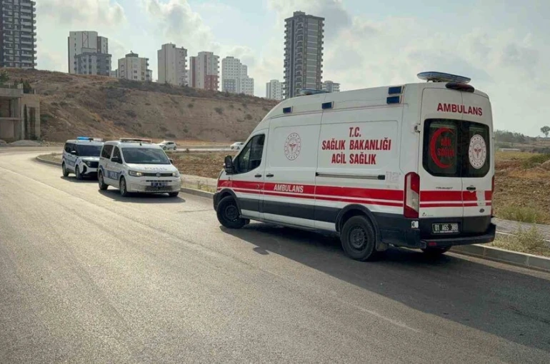 Adana’da yol kenarında ceset bulundu