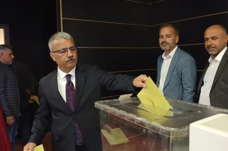 Adıyaman ESOB’da Duranay güven tazeledi