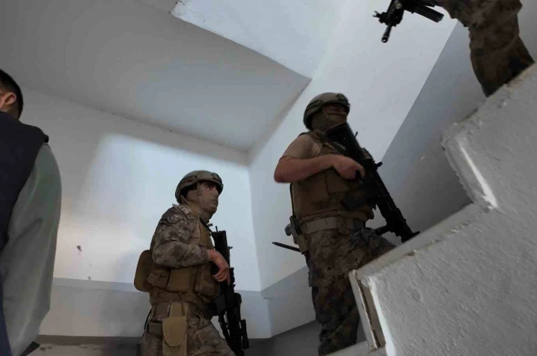 Adıyaman’da sanal devriye operasyonunda 14 kişi gözaltına alındı