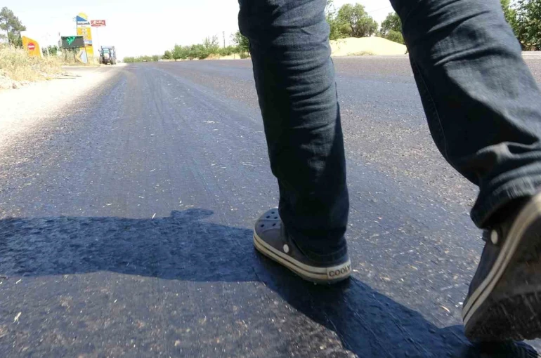 Adıyaman’da sıcak hava asfaltı eritti