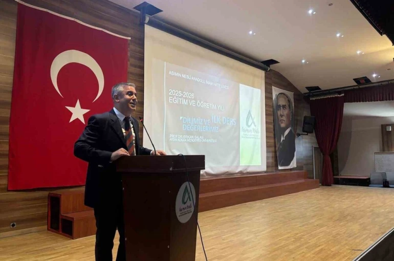 ADÜ Rektör Yardımcısı Prof. Dr. Salan, eğitim öğretim yılı açılışında ilk dersi verdi