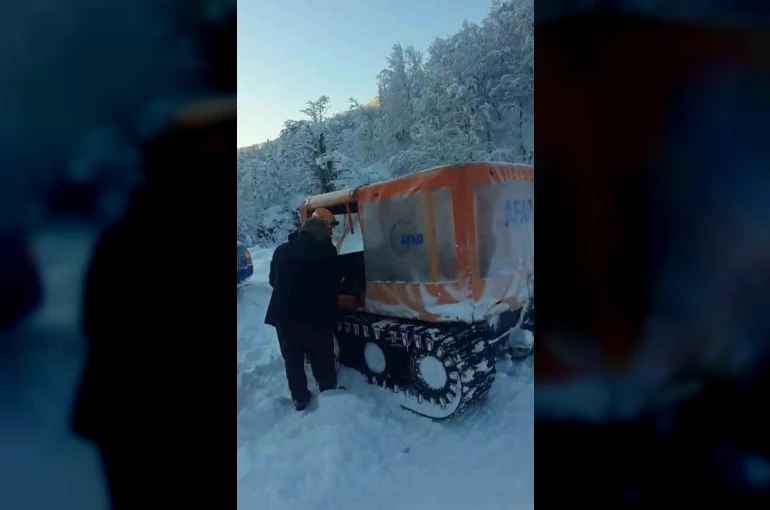 AFAD, kemoterapi hastasını kar engelini aşarak hastaneye ulaştırdı