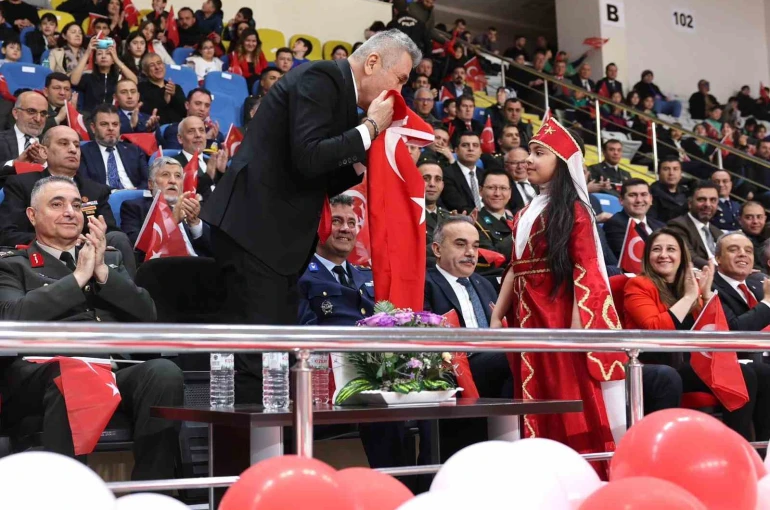 Afyonkarahisar’da 23 Nisan coşkusu