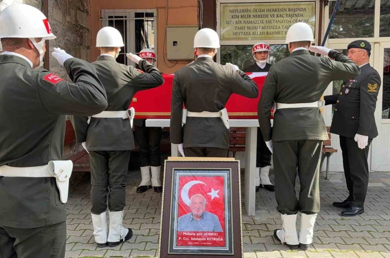 Afyonkarahisar’da Kıbrıs Gazisi son yolculuğuna uğurlandı