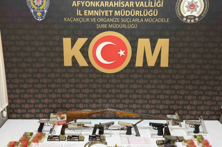 Afyonkarahisar’da tefeci operasyonu: 5 gözaltı 