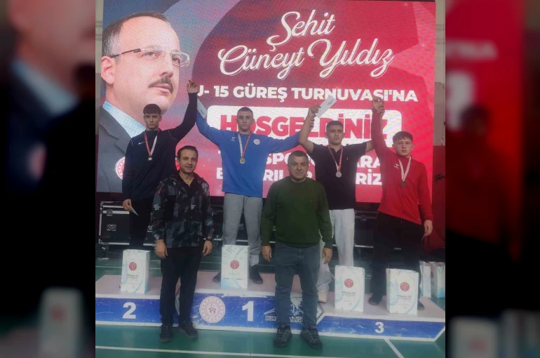 Afyonkarahisarlı sporcudan turnuvada büyük başarı 