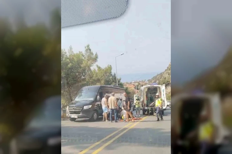 Ağabeyinin kullandığı araçtan kazada yola savrulan genç hayatını kaybetti