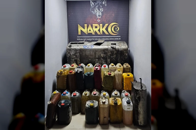 Ağrı’da tırlarda 761 kilo metamfetamin ele geçirildi