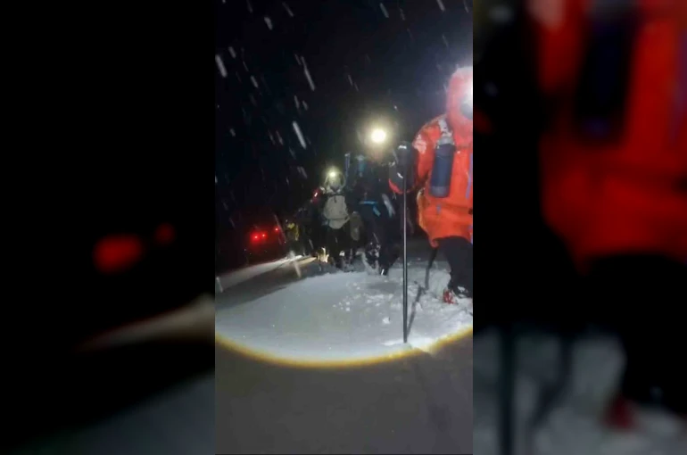 Ağrı Dağı’nda zirve tırmanışı yarıda kaldı