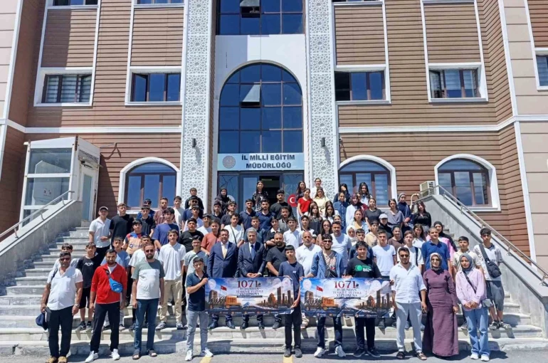 Ağrı’da "1071 Ruhundan Türkiye Yüzyılı Vizyonuna" gezi programının ilk kafilesi döndü