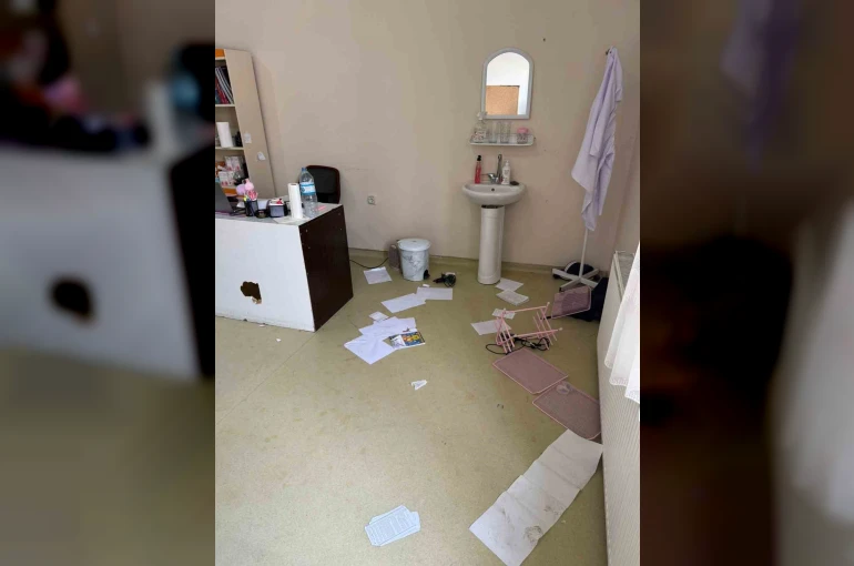 Ağrı’da ASM’de görev yapan doktora muayene odasında yumruklu saldırı