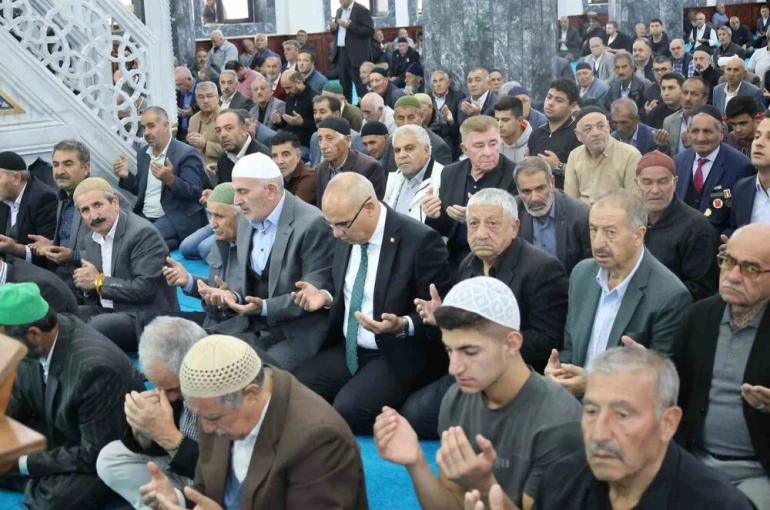 Ağrı’da Gaziler Günü dolayısıyla mevlid programı düzenlendi