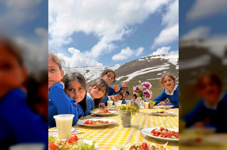 Ağrı’da öğrenciler baharı mangalla karşıladı