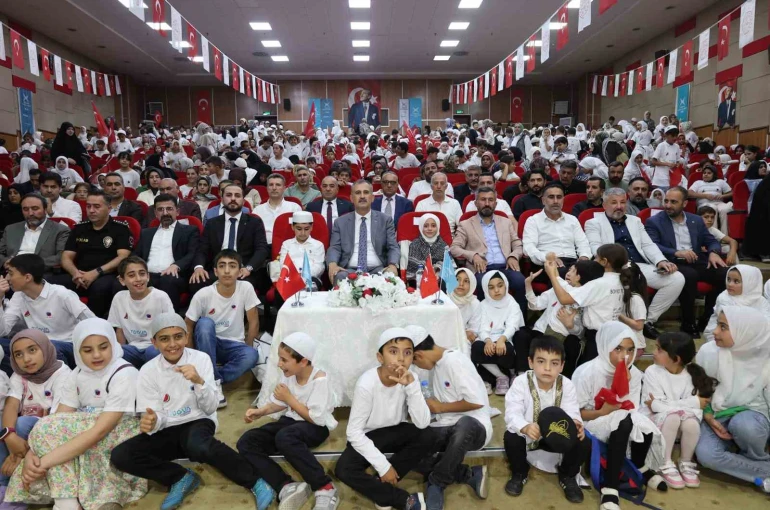 Ağrı’da TÜGVA Yaz Okulu öğrencilerin katılımıyla sona erdi 