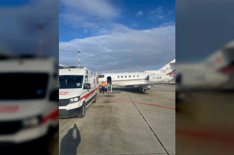 Ağrı’da yemek borusu gelişmeyen bebek ambulans uçakla Elazığ’a sevk edildi