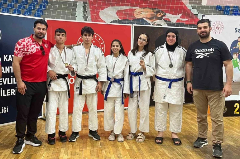 Ağrılı judocular Mardin’deki yarı final biletini aldı