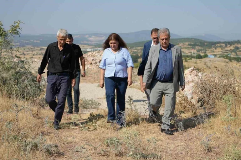 Ahmet Akın Naipli’de ki çiftçileri sevindirdi