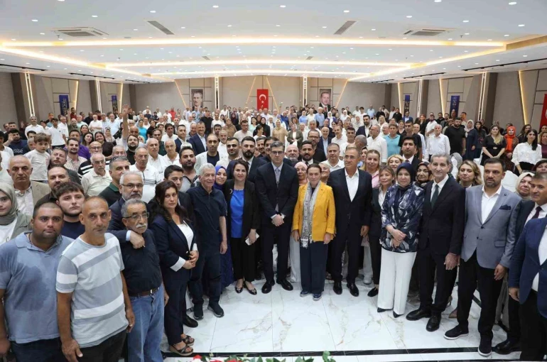 AK Parti Adana’da 25. kuruluş yıl dönümü coşkusu