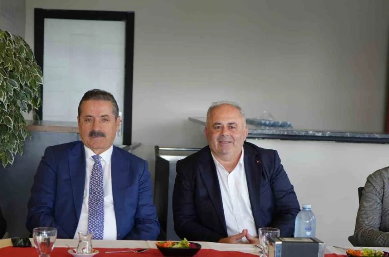 AK Parti Artvin Milletvekili Çelik: "Siyaset halkla iç içe olmak demektir"