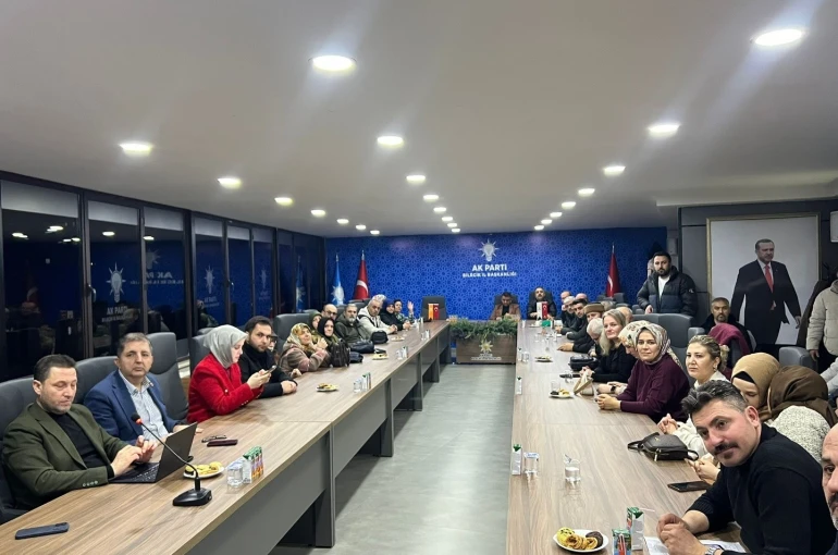 AK Parti Bilecik teşkilatı danışma toplantısında buluştu