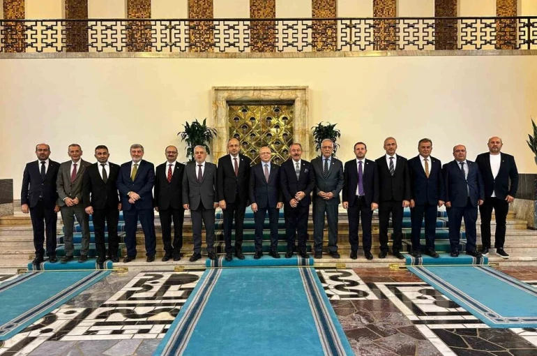 AK Parti Bursa’da iki ilçe başkanlığına yeni atama