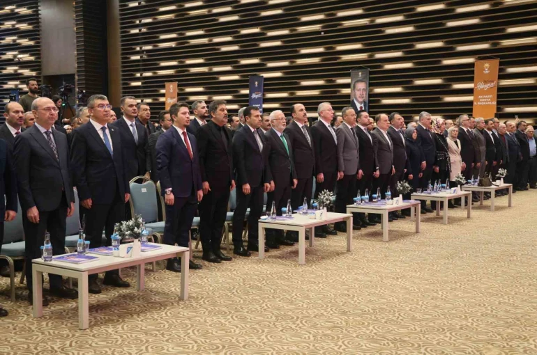 AK Parti Genel Başkan Vekili Elitaş: "Bakanın yeminini engellemek demokrasiyi askıya almak demektir"