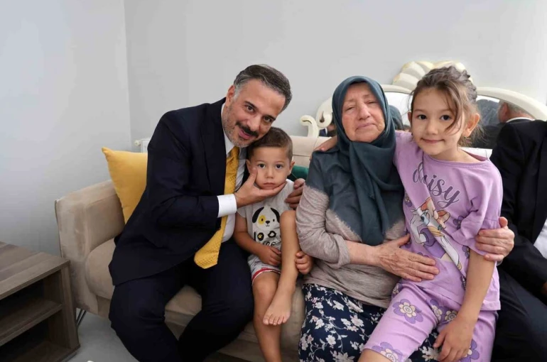 AK Parti Genel Merkez Siyasi ve Hukuki İşler Başkan Yardımcısı Kemalletin Yılmaztekin: "Türkiye Yüzyılı Buluşmaları" esasen halkla buluşma, istişare hasbihal meselesidir"