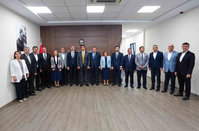 AK Parti Grup Başkanvekili Gül ve Başkan Şahin’den Yılmaz’a ziyaret