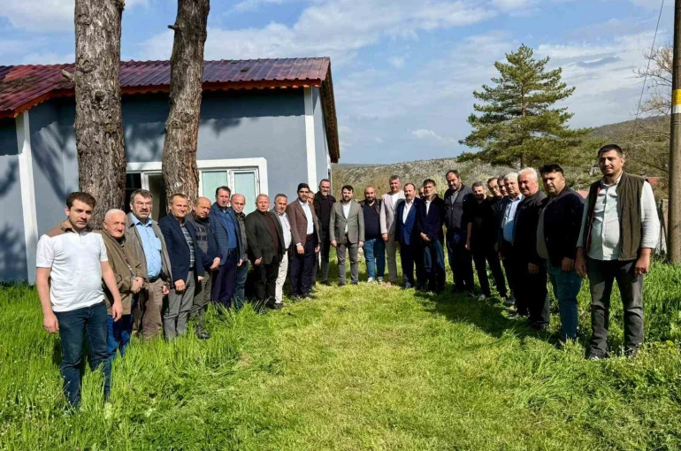 AK Parti heyeti hıdırellez etkinliklerinde vatandaşlarla buluştu 