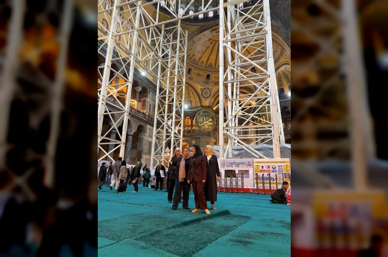 AK Parti heyetinden Ayasofya-i Kebir Cami-i Şerifi’nde restorasyon incelemesi
