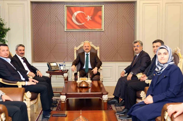 AK Parti heyetinden Vali Osman Varol’a veda ziyareti 