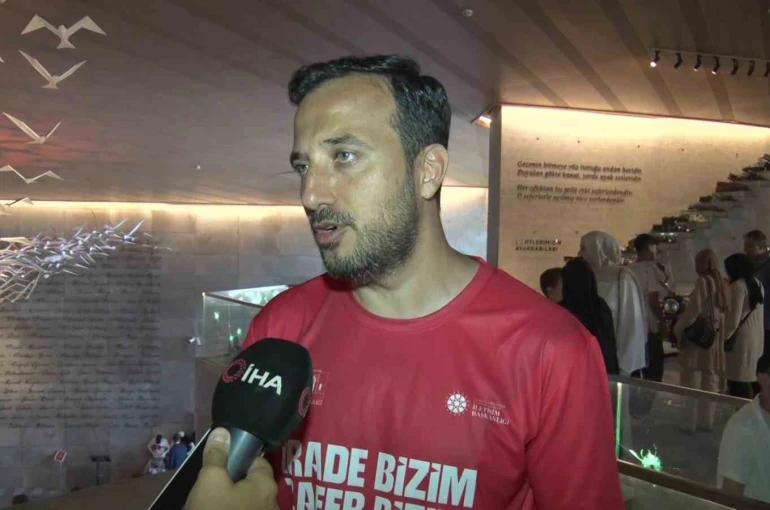 AK Parti İstanbul İl Başkanı Özdemir : " Ordumuz içerisindeki hain FETÖ unsurlarını arındıktan sonra terörle mücadeleyi çok kısa sürede bitirdik
