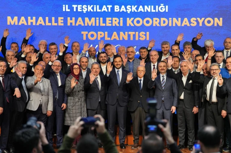AK Parti İstanbul’da "Mahalle Hamiliği" modeli güçleniyor