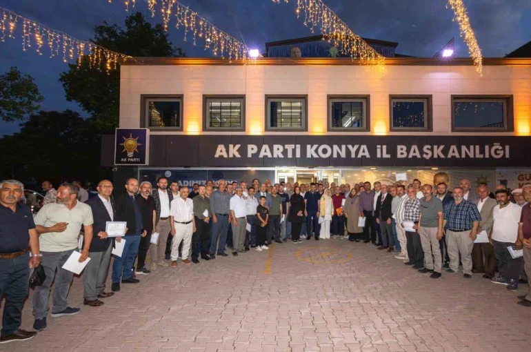 AK Parti Konya’da merkez ilçe mahalle başkanlarıyla istişare toplantısı