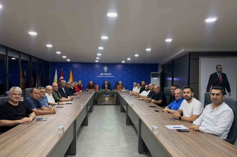 AK Parti’de yol haritası belirlendi 