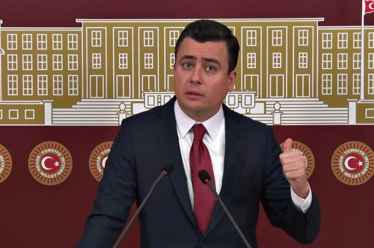 AK Partili Gökçek: "Mansur Yavaş suyu Ankaralılara fahiş fiyatlarla sattığından dolayı bunun utancını yaşamalıdır"