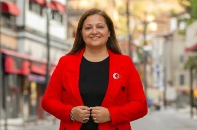 AK Parti’ye geçeceği söylenilen Köksal: "Bulunduğum yerdeyim parti içinde beni istemeyenlere inat hiçbir yere gitmiyorum"