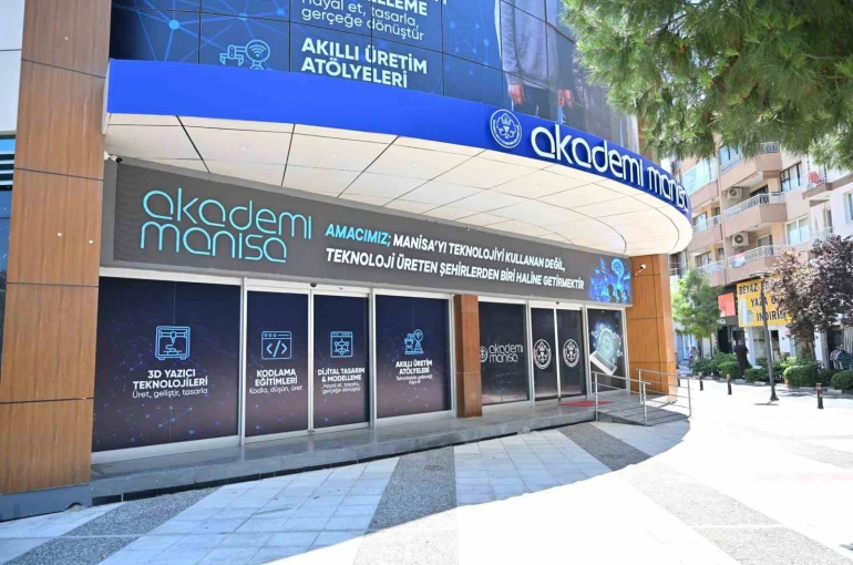 Akademi Manisa’da teknoloji seferberliği 