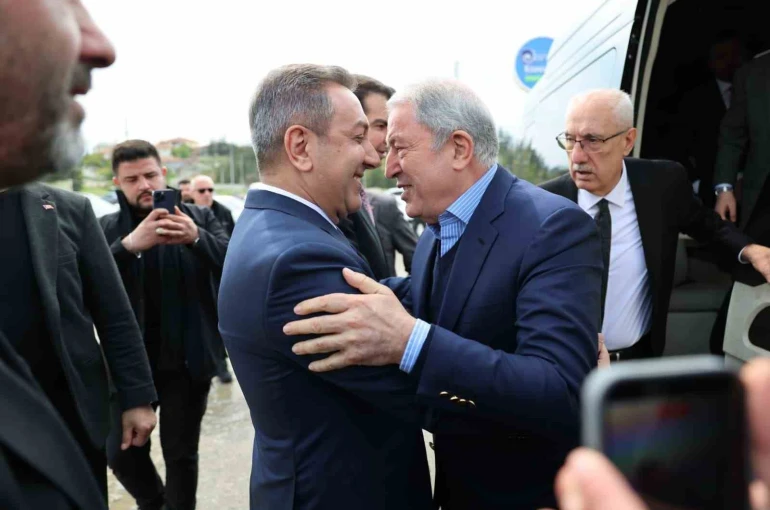 Akar’dan Başkan Dere’ye övgü dolu sözler 