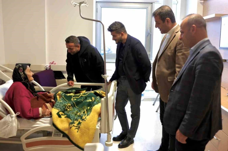 Akçadağ Belediye Başkanı Ulutaş’tan hastane ziyareti