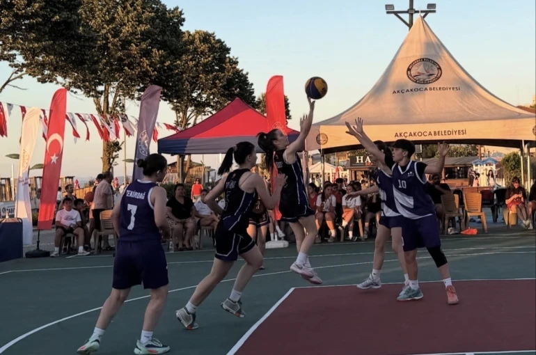 Akçakoca’da 3x3 sokak basketbolu şampiyonları Bolu ve Muğla oldu