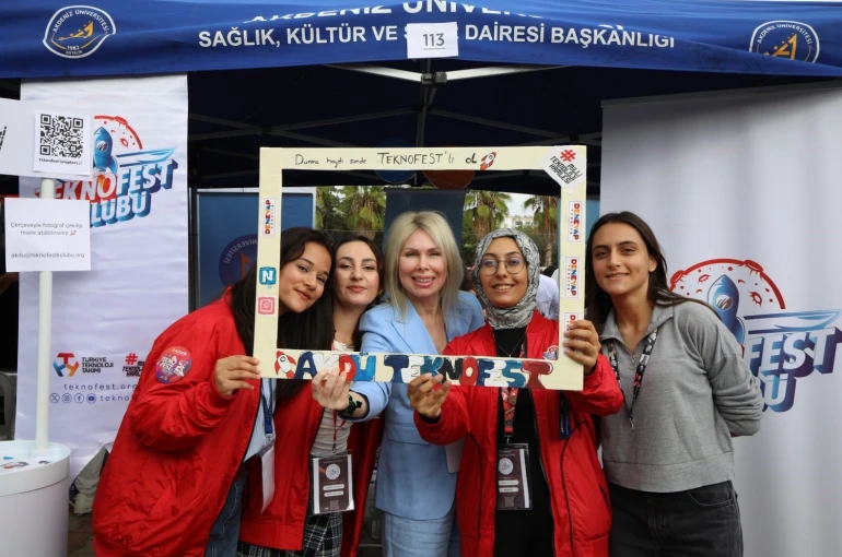 Akdeniz Üniversitesi 18 alanda Türkiye’nin ilk 20 üniversitesi arasında