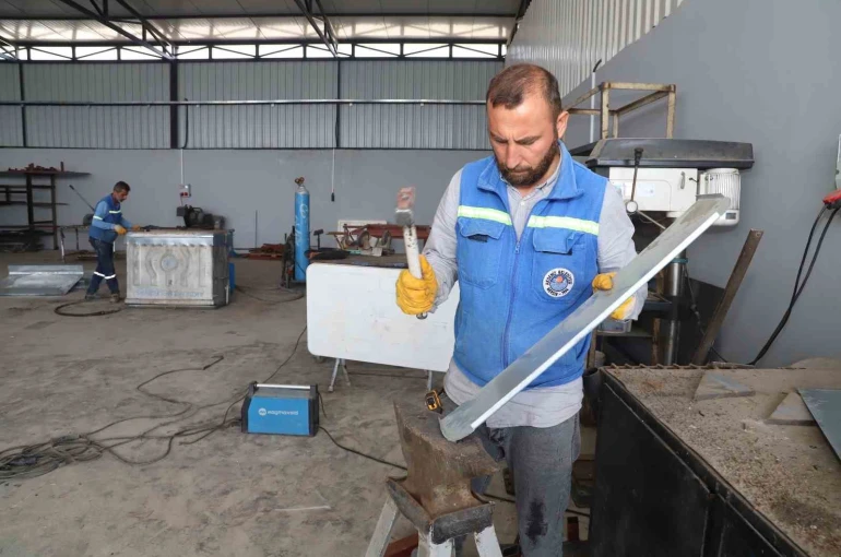 Akdeniz’de eski konteynerler yenilenerek hizmete kazandırılıyor