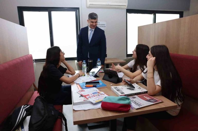Akdeniz’de ikinci ’Bilgi Limanı Kütüphanesi’ hizmete girdi