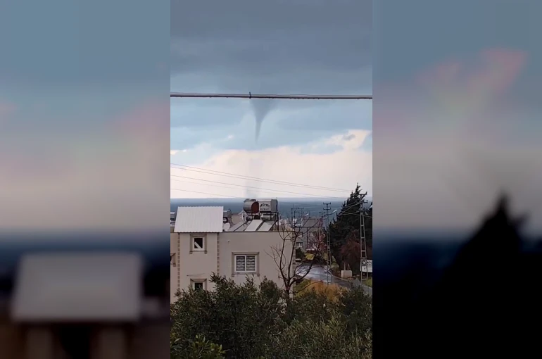 Akdeniz’de oluşan hortum kamerada