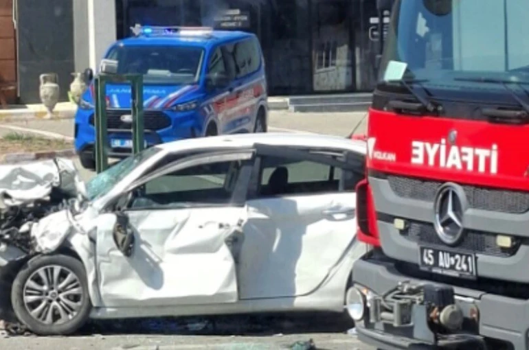 Akhisar’da patlayan lastik faciaya yol açtı: 1 ölü, 3 yaralı
