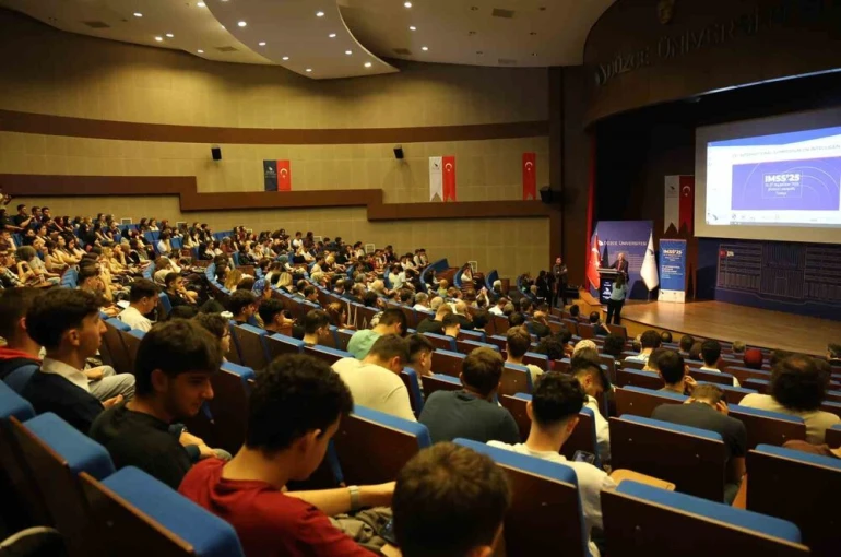 Akıllı üretim ve hizmet sistemleri sempozyumu tamamlandı