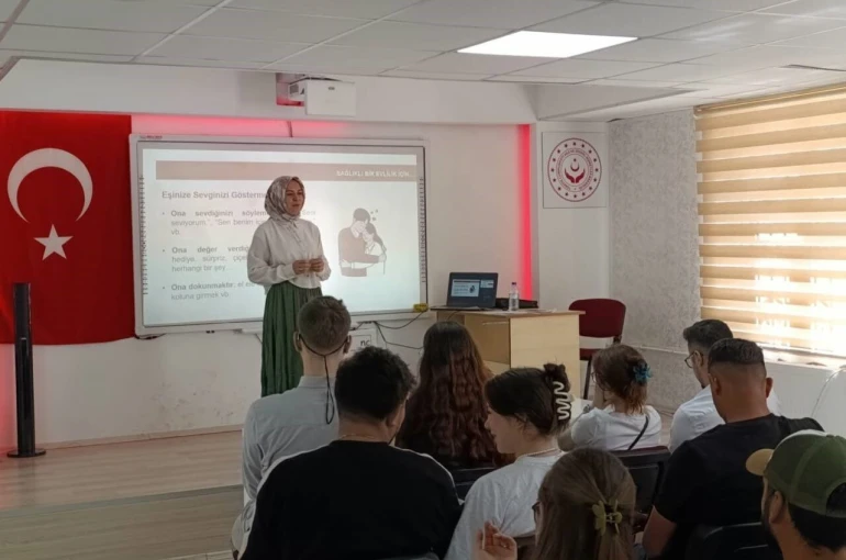 Aksaray’da çiftlere evlilik öncesi eğitim veriliyor