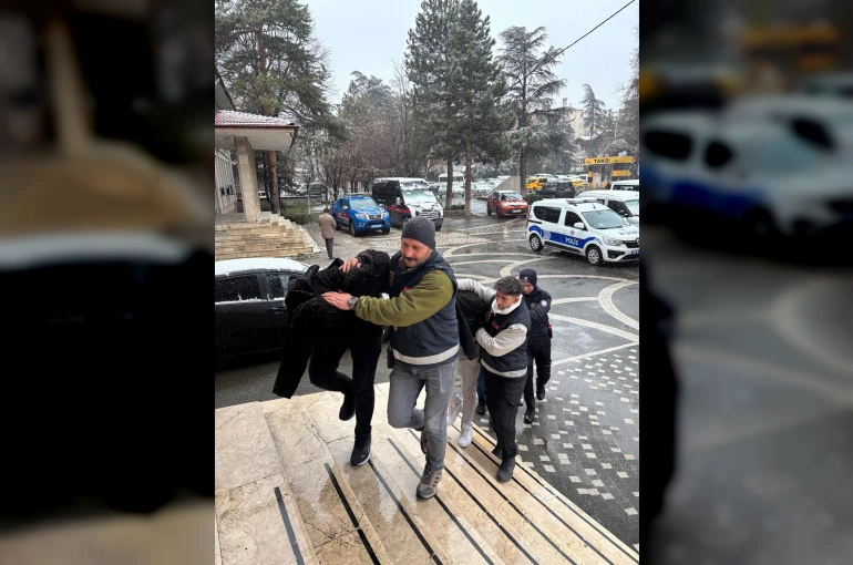 Akşehir'de sahte altın satıcılarına operasyon