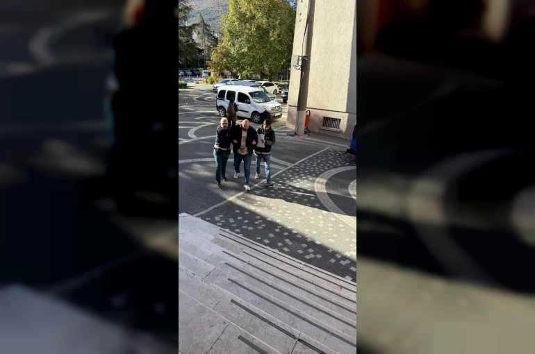 Akşehir'de uyuşturucu tacirlerine operasyon: 1 tutuklama